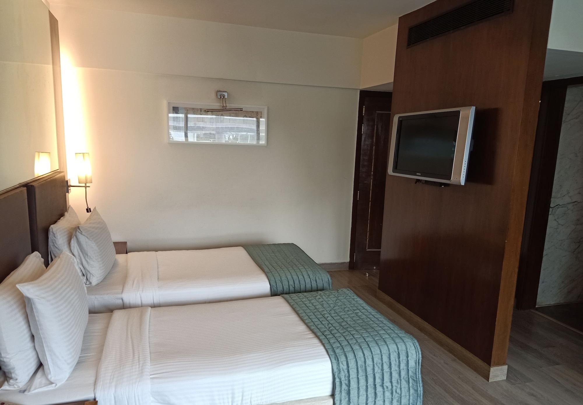 St Laurn Koregaon Park Πούνε Εξωτερικό φωτογραφία