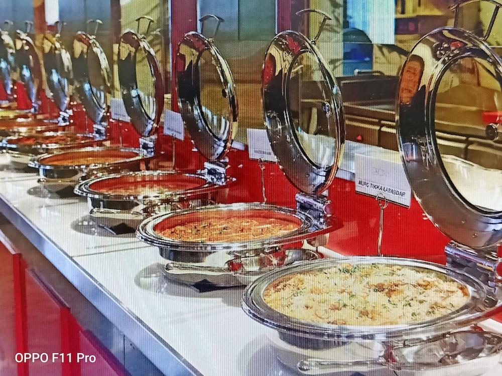 St Laurn Koregaon Park Πούνε Εξωτερικό φωτογραφία